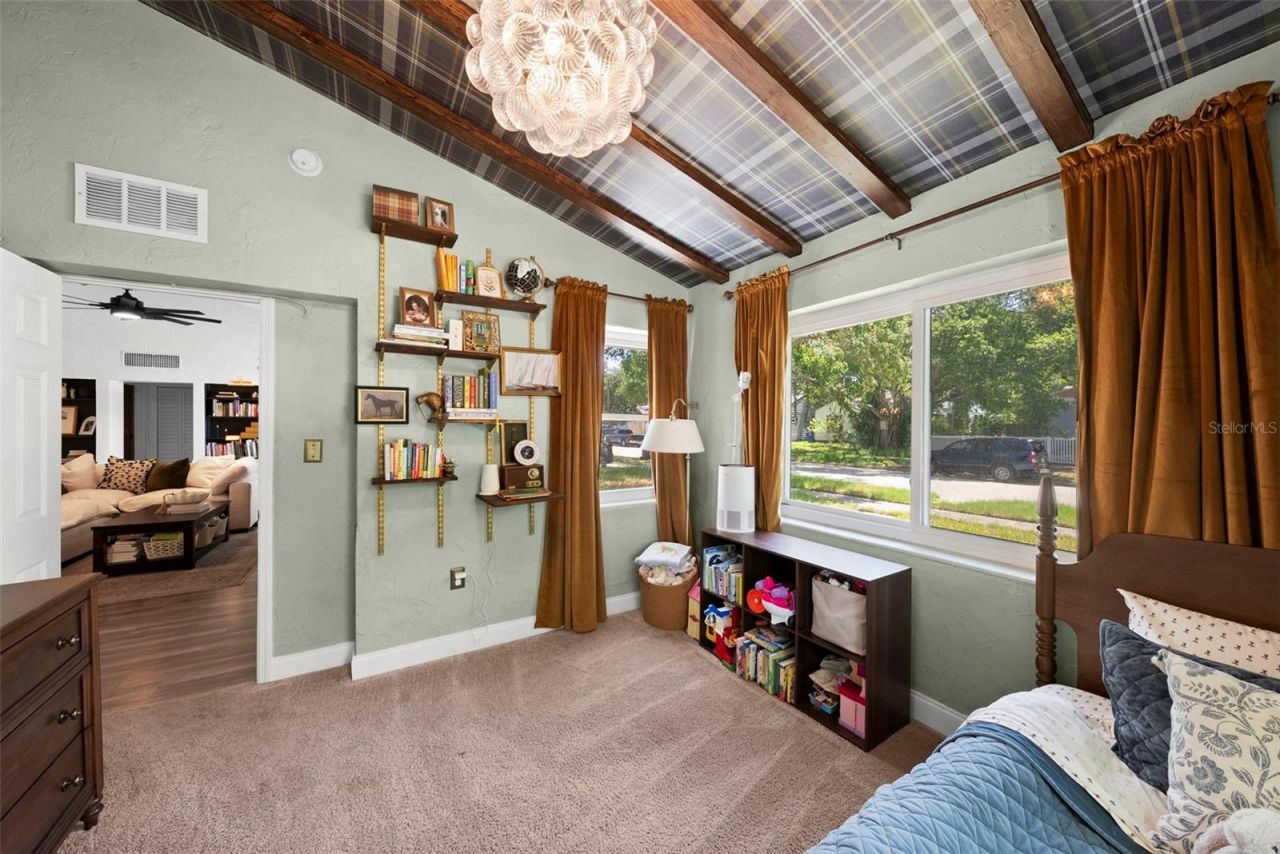 2235 5th Street S, Saint Petersburg, FL 33705 Photo