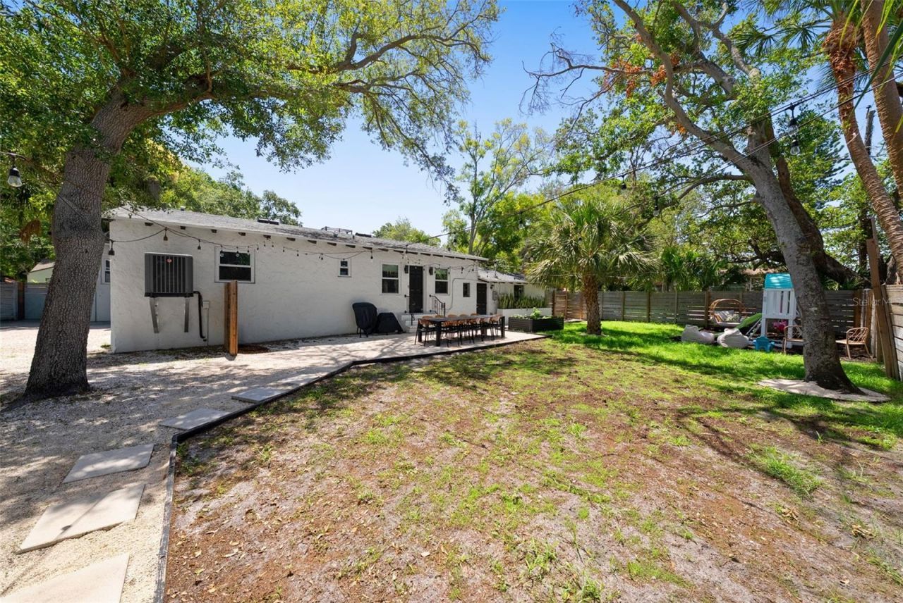 2235 5th Street S, Saint Petersburg, FL 33705 Photo
