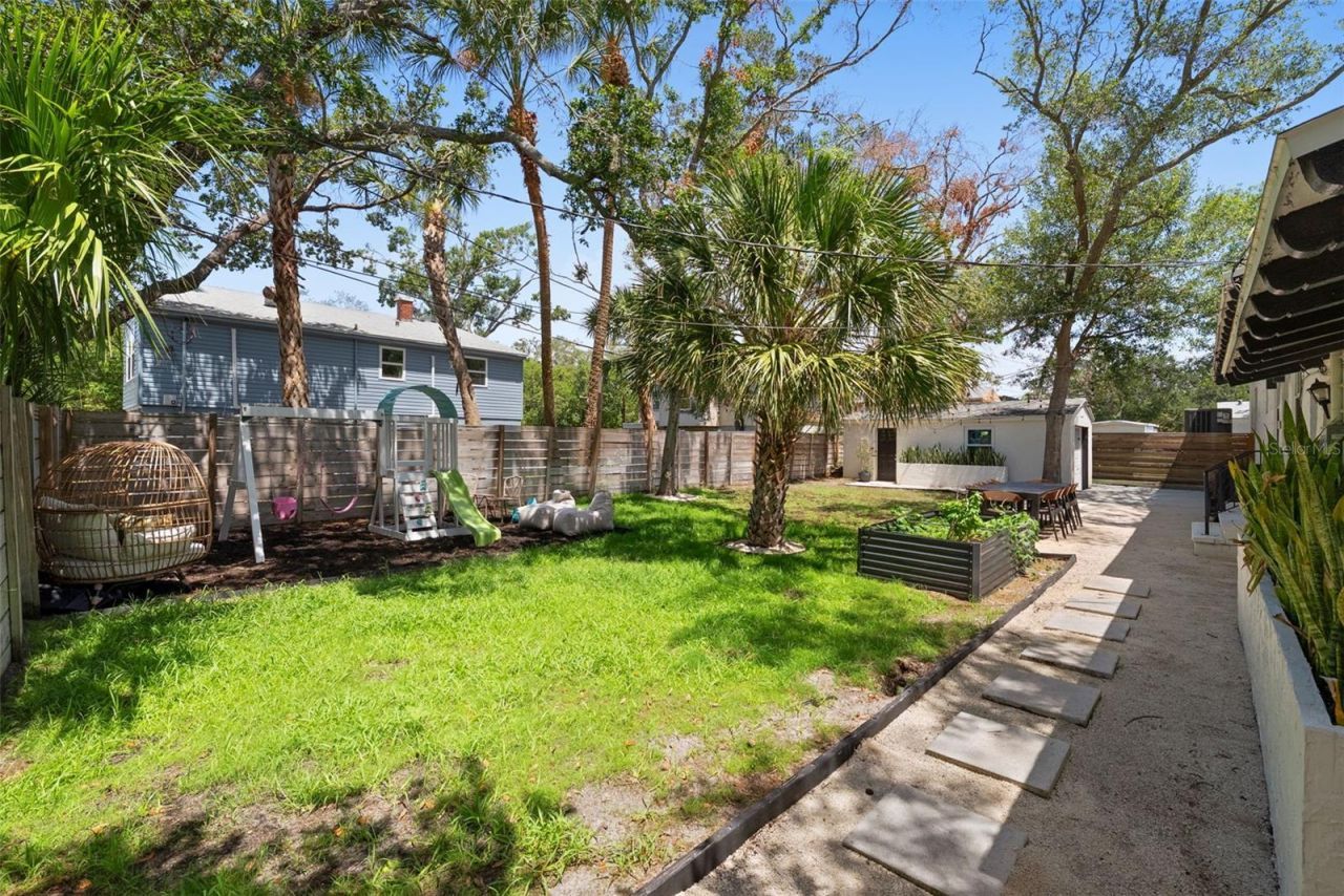 2235 5th Street S, Saint Petersburg, FL 33705 Photo
