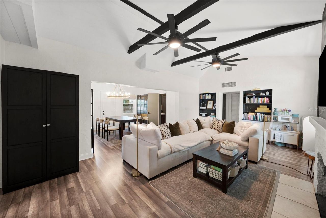 2235 5th Street S, Saint Petersburg, FL 33705 Photo