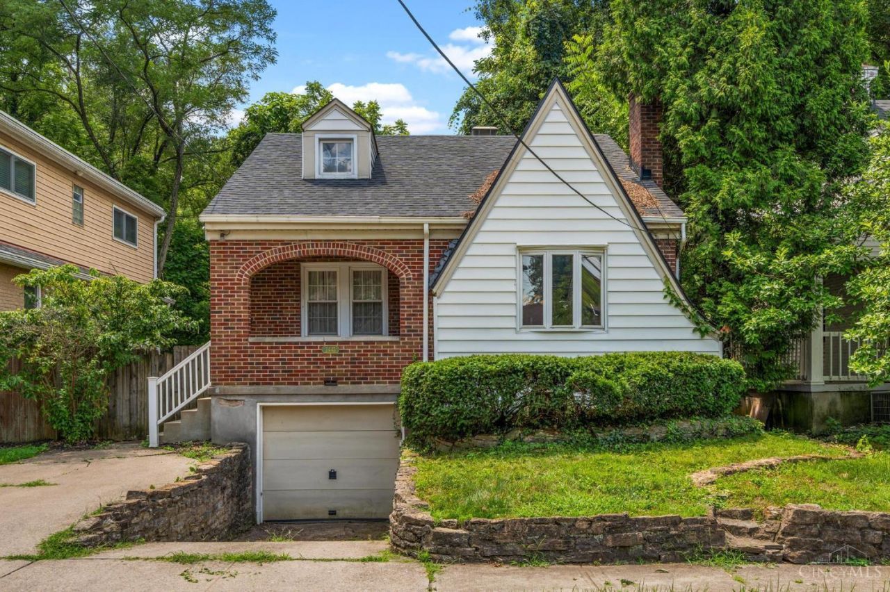 3445 Oak View Place, Cincinnati, OH 45209 Main Photo