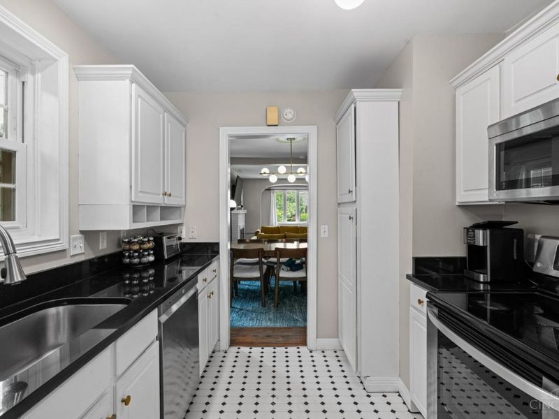 3445 Oak View Place, Cincinnati, OH 45209 Photo 17