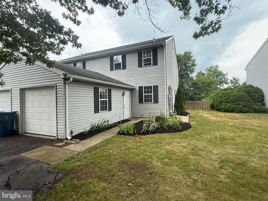 409 Edgewood Drive, Telford, PA 18969 Main Photo