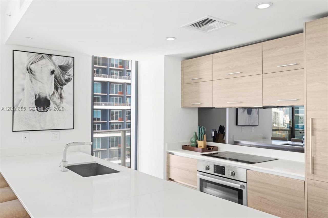 1300 S Miami Ave , Unit 2206, Miami, FL 33130 Photo
