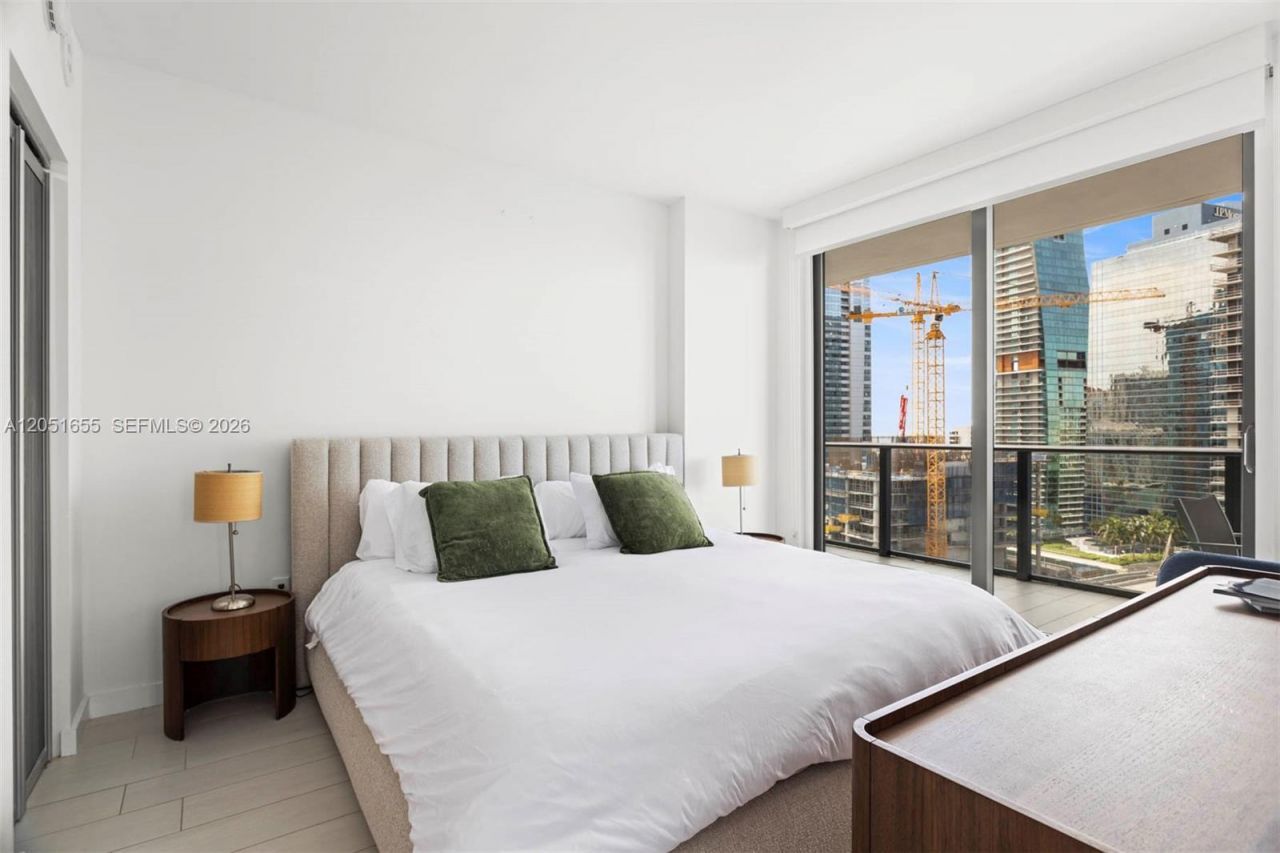 1300 S Miami Ave , Unit 2206, Miami, FL 33130 Photo