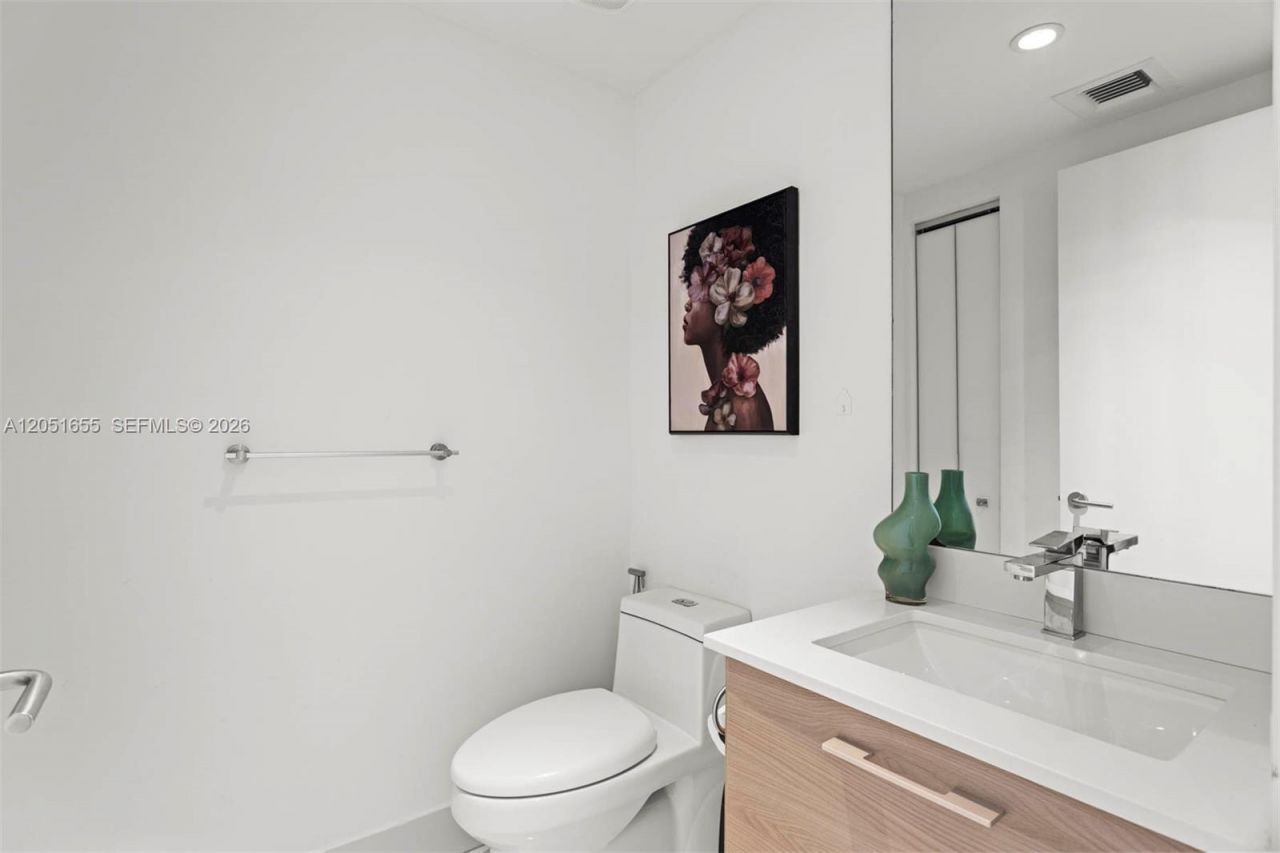 1300 S Miami Ave , Unit 2206, Miami, FL 33130 Photo