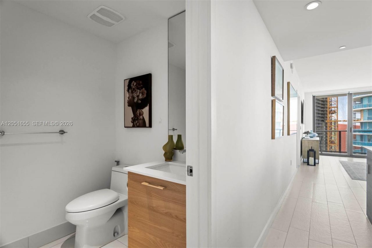 1300 S Miami Ave , Unit 2206, Miami, FL 33130 Photo