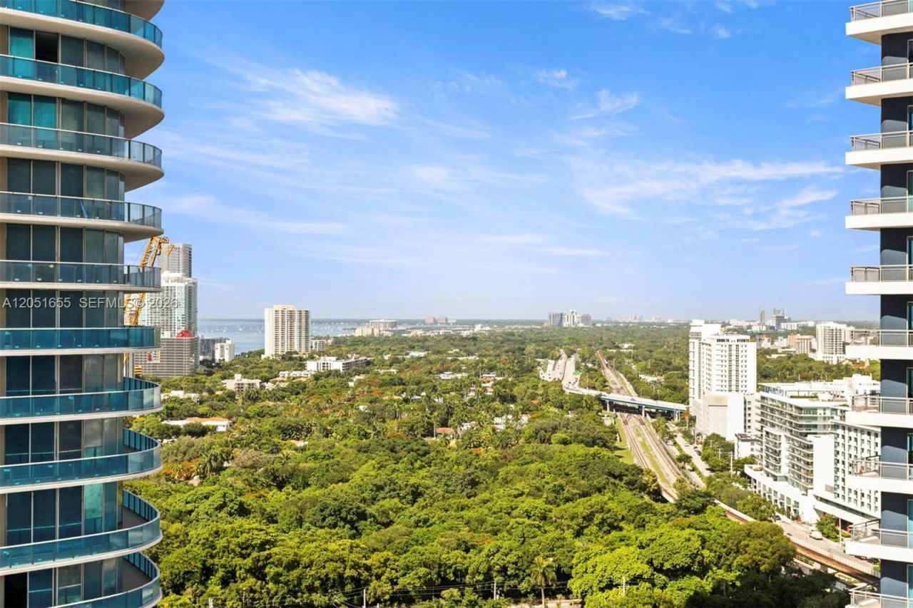 1300 S Miami Ave , Unit 2206, Miami, FL 33130 Photo