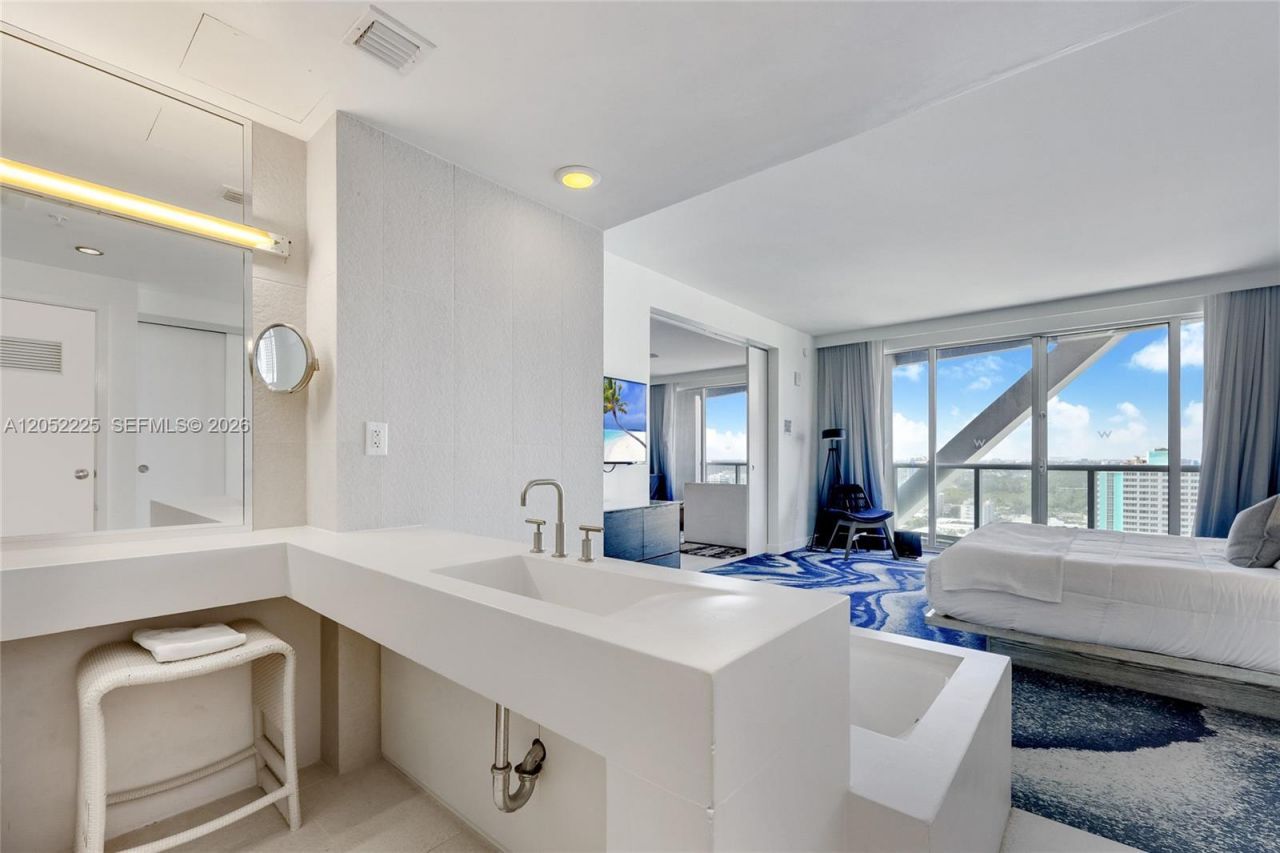 3101 Bayshore Dr , Unit 1802, Fort Lauderdale, FL 33304 Photo