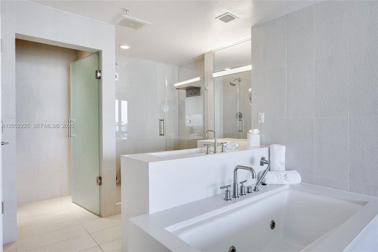 3101 Bayshore Dr , Unit 1802, Fort Lauderdale, FL 33304 Photo