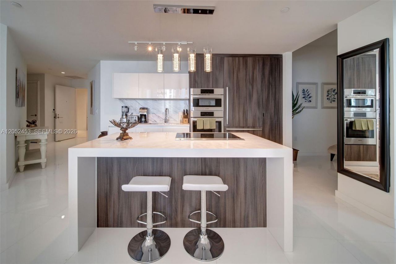 851 NE 1st Avenue , Unit 3003, Miami, FL 33132 Photo
