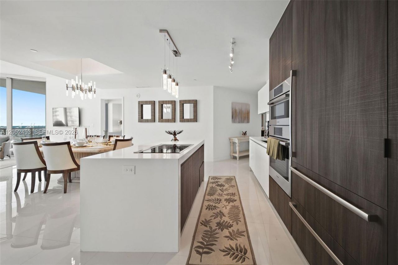 851 NE 1st Avenue , Unit 3003, Miami, FL 33132 Photo
