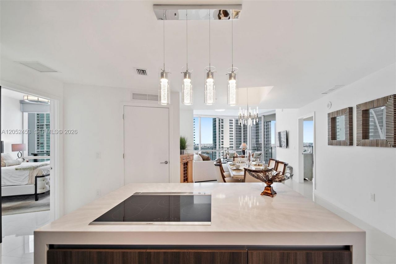 851 NE 1st Avenue , Unit 3003, Miami, FL 33132 Photo