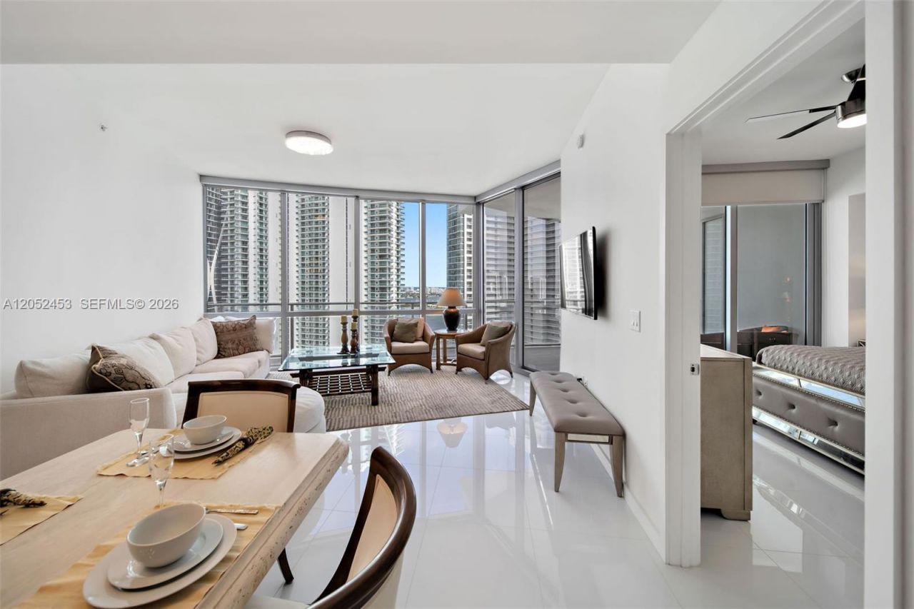 851 NE 1st Avenue , Unit 3003, Miami, FL 33132 Photo