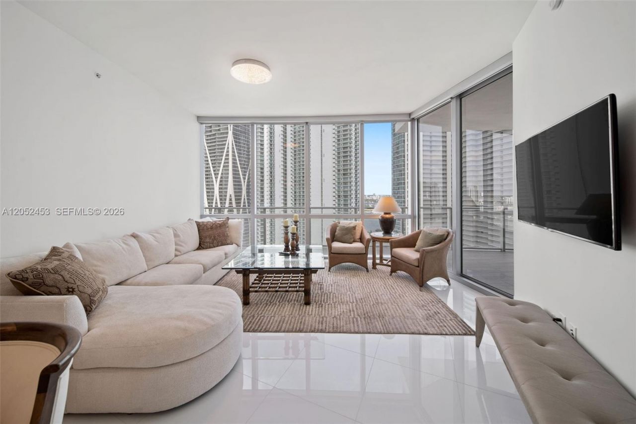 851 NE 1st Avenue , Unit 3003, Miami, FL 33132 Photo