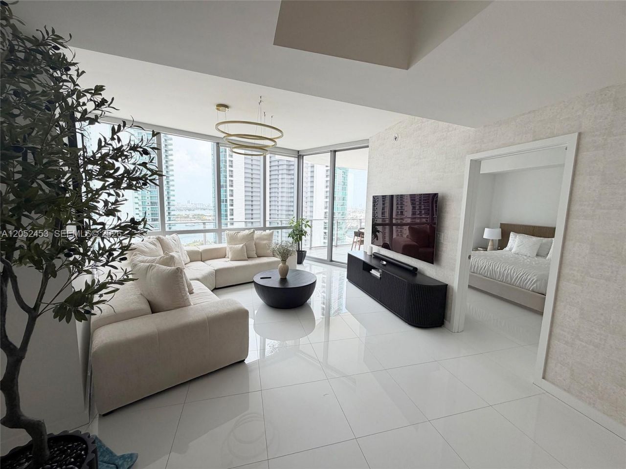 851 NE 1st Avenue , Unit 3003, Miami, FL 33132 Photo
