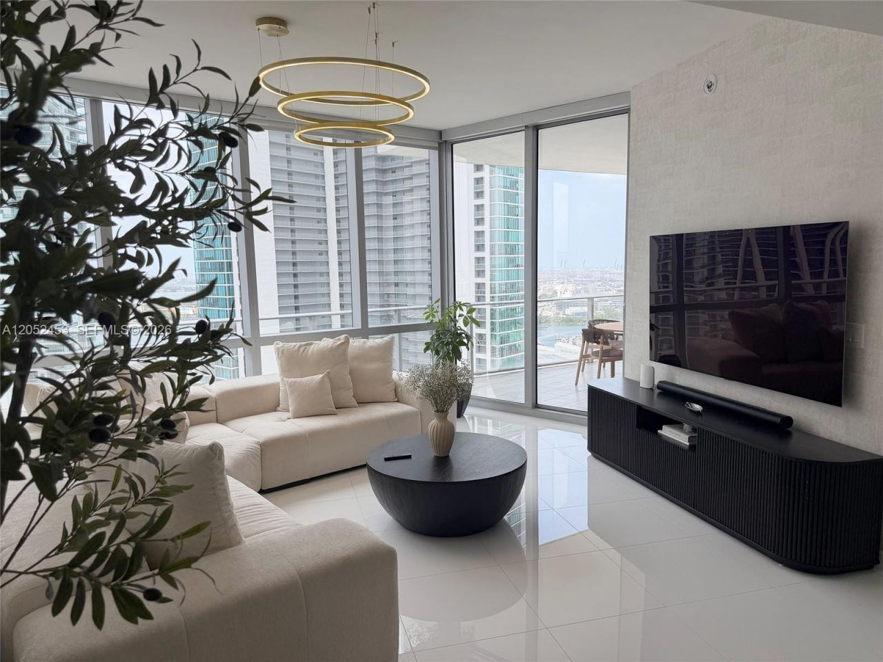 851 NE 1st Avenue , Unit 3003, Miami, FL 33132 Photo