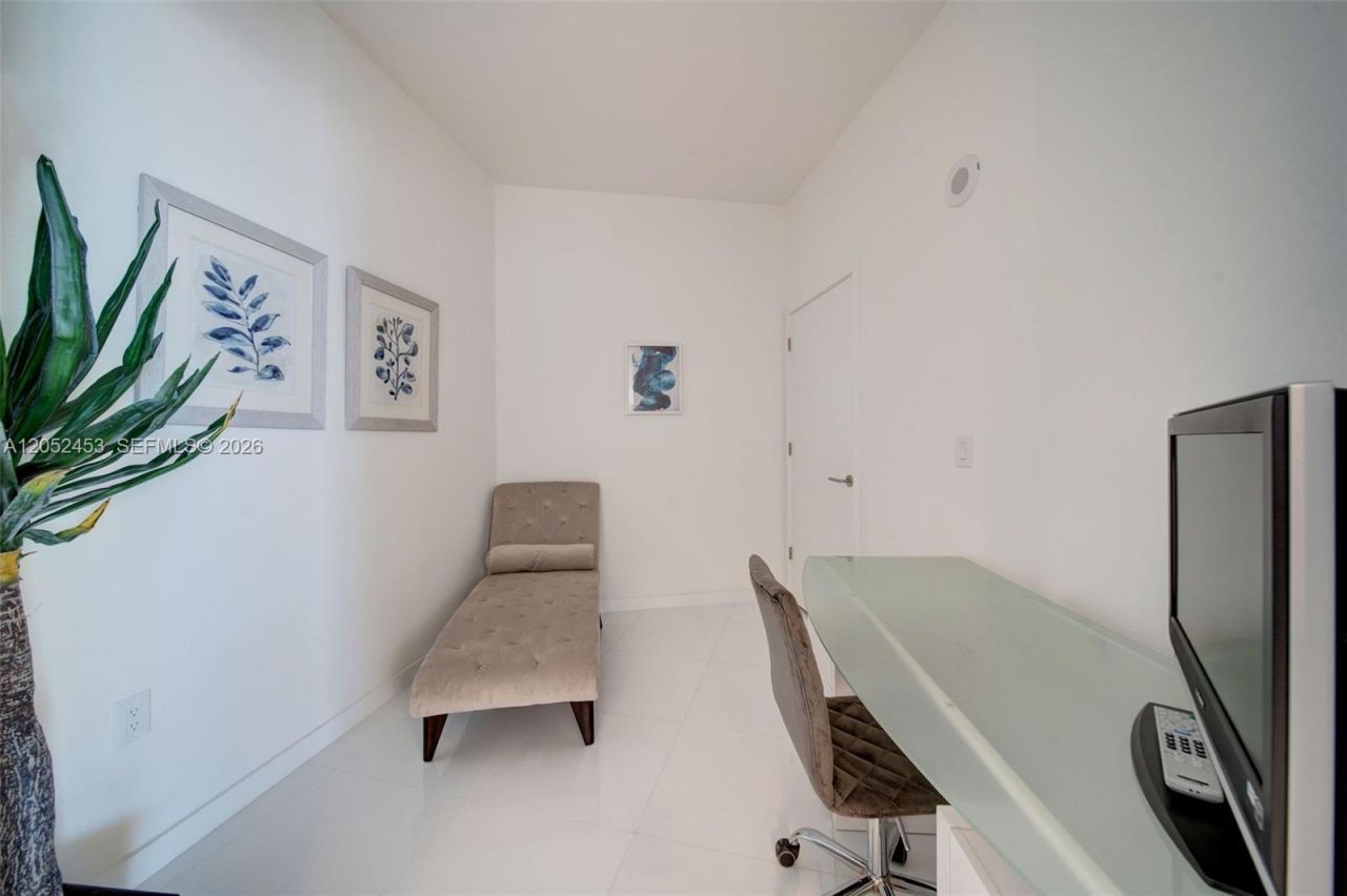 851 NE 1st Avenue , Unit 3003, Miami, FL 33132 Photo
