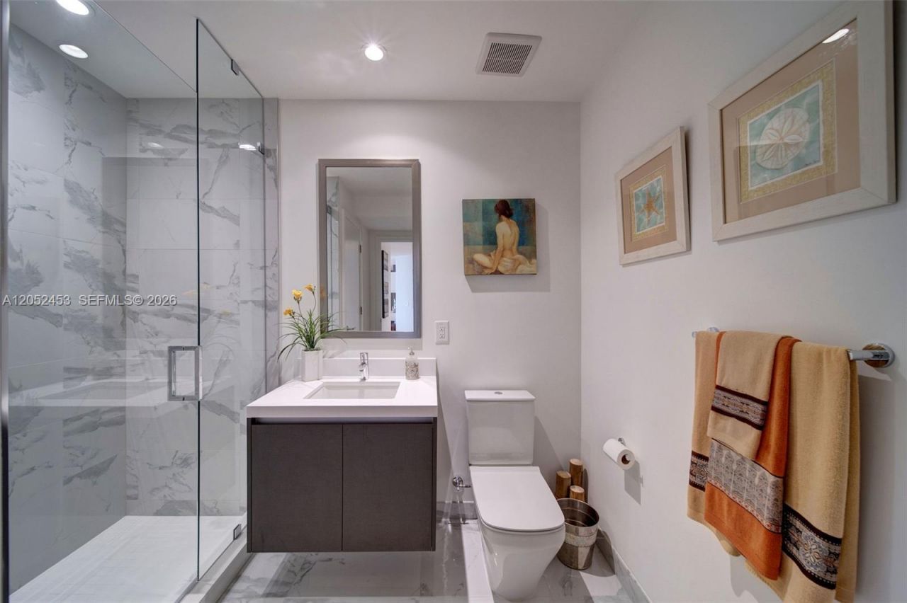 851 NE 1st Avenue , Unit 3003, Miami, FL 33132 Photo