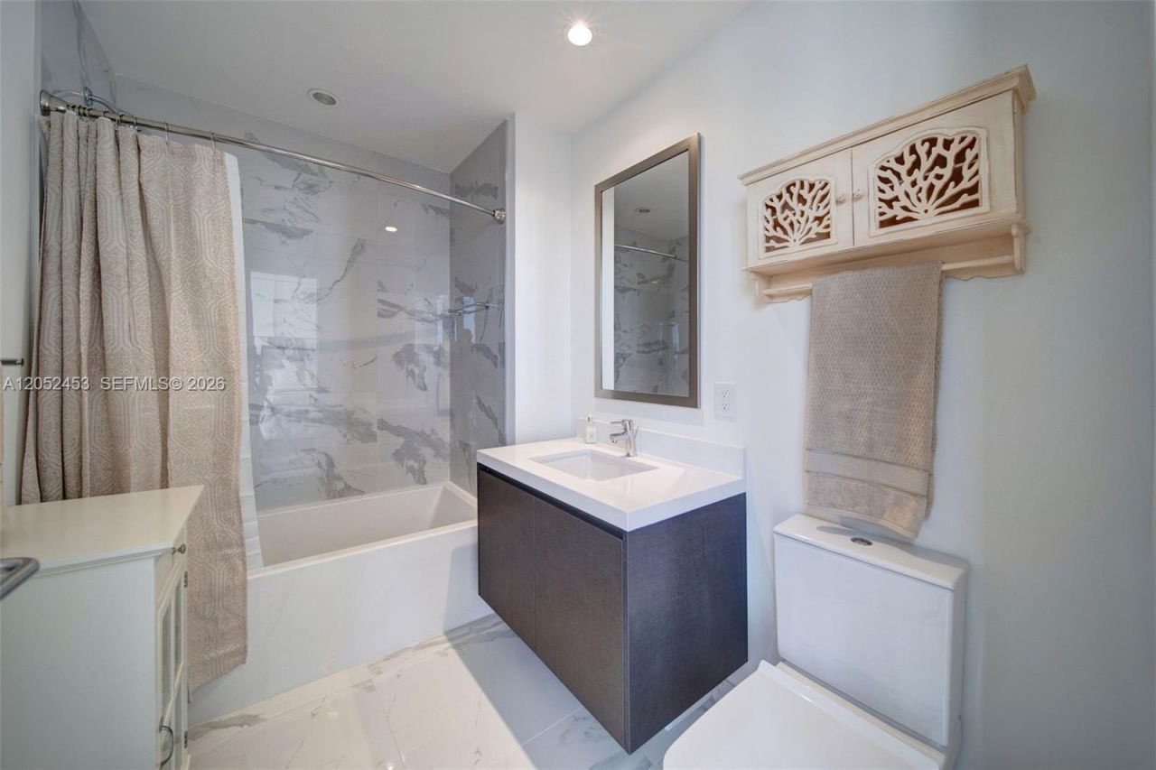 851 NE 1st Avenue , Unit 3003, Miami, FL 33132 Photo