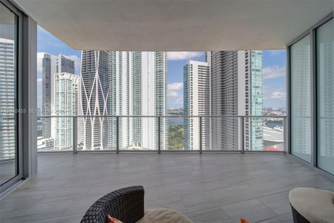 851 NE 1st Avenue , Unit 3003, Miami, FL 33132 Photo