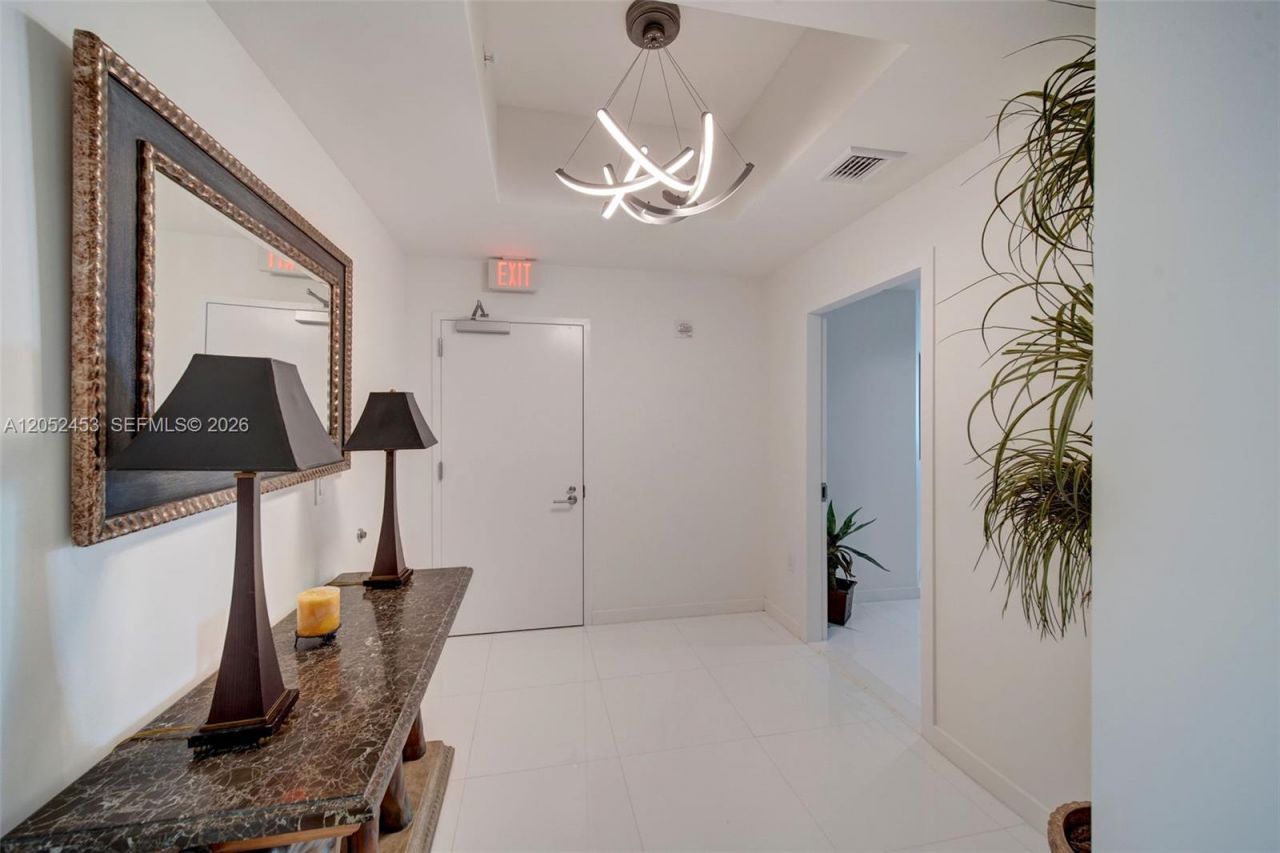 851 NE 1st Avenue , Unit 3003, Miami, FL 33132 Photo