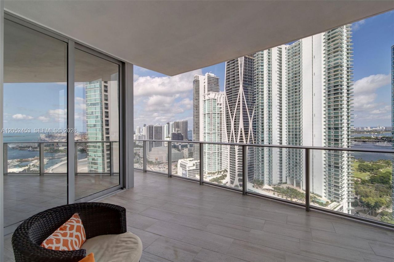 851 NE 1st Avenue , Unit 3003, Miami, FL 33132 Photo
