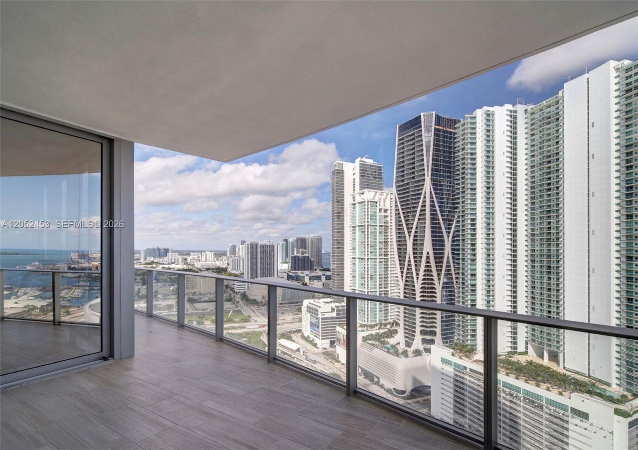 851 NE 1st Avenue , Unit 3003, Miami, FL 33132 Photo