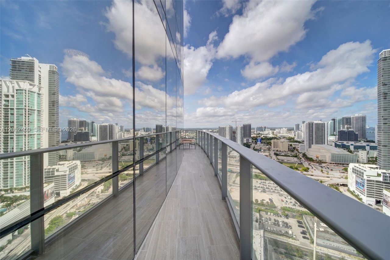 851 NE 1st Avenue , Unit 3003, Miami, FL 33132 Photo