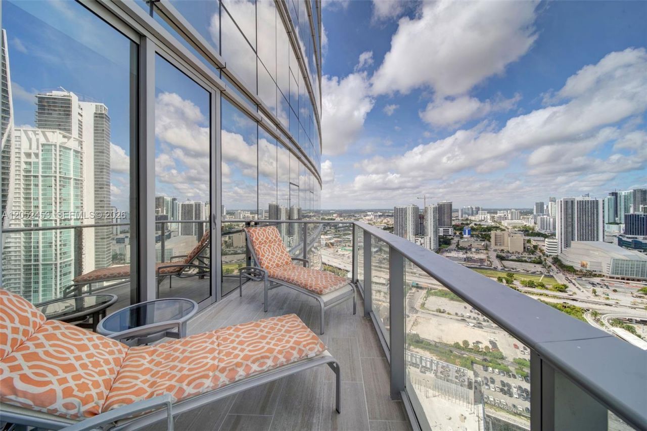 851 NE 1st Avenue , Unit 3003, Miami, FL 33132 Photo