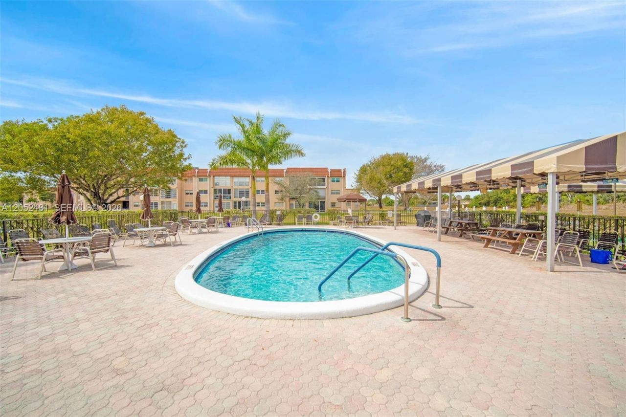 8851 Sunrise Lakes Blvd , Unit 116, Sunrise, FL 33322 Photo