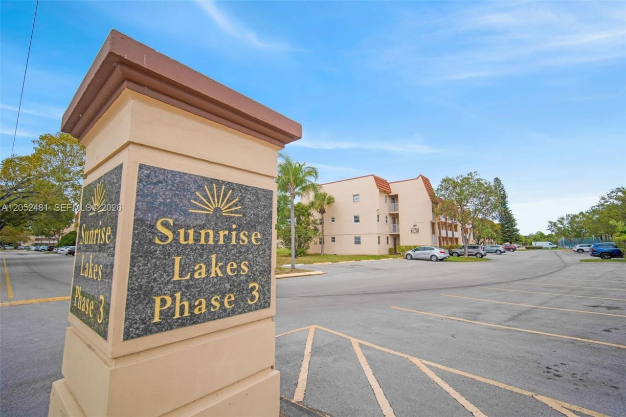 8851 Sunrise Lakes Blvd , Unit 116, Sunrise, FL 33322 Photo
