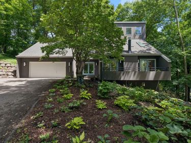 4827 Lamplighters Lane, Minnetonka, MN 55345