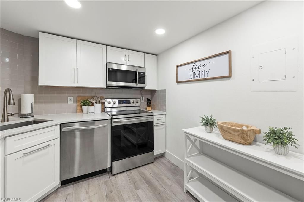 380 Seaview Ct, Unit 207, Marco Island, FL 34145 Photo