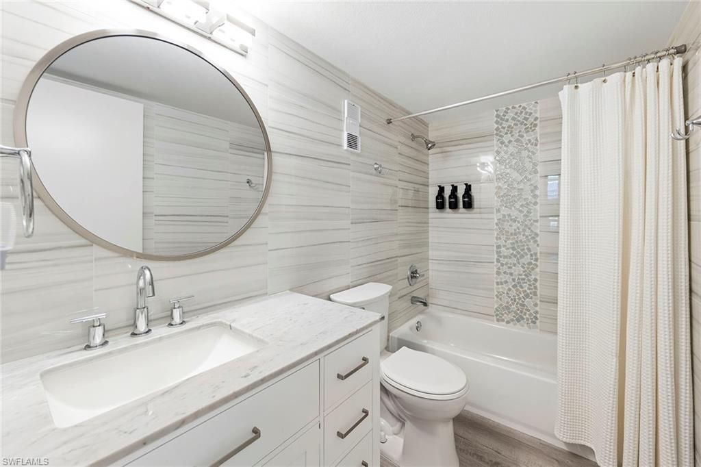 380 Seaview Ct, Unit 207, Marco Island, FL 34145 Photo