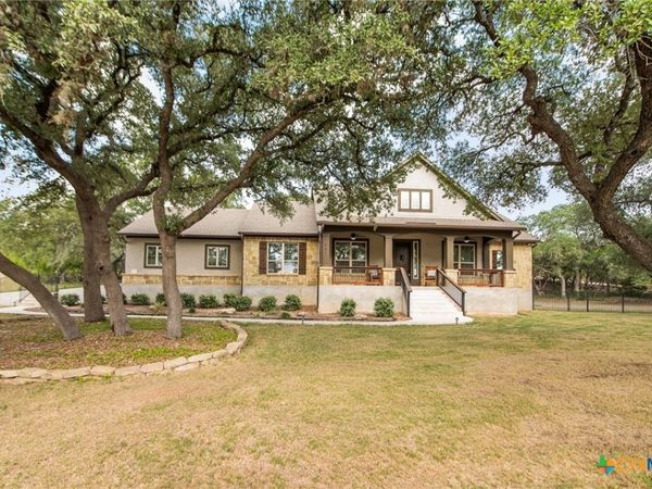 663 Private Road 1712 , Mico, TX 78056
