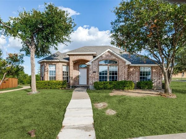 4500 Saddlebrook Drive, Carrollton, TX 75010