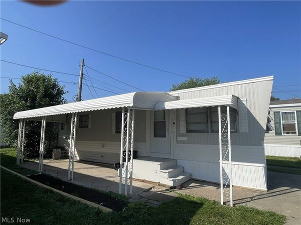 8317 Russell Lane , Cleveland, OH 44144