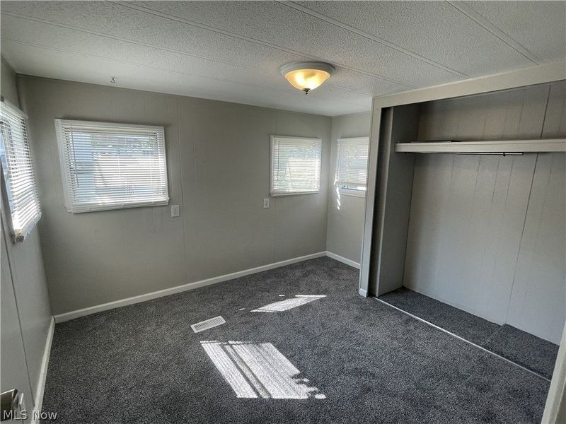8317 Russell Lane , Cleveland, OH 44144 Photo 4
