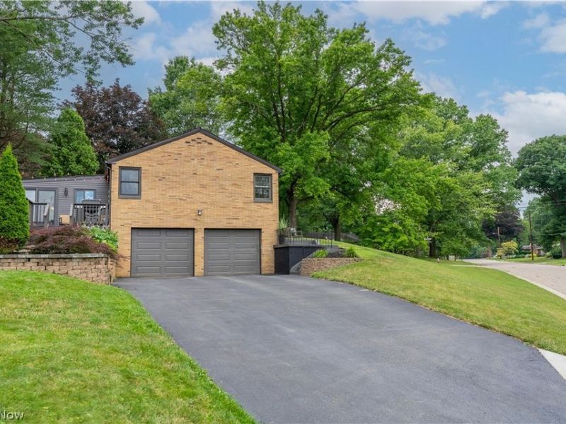 804 Overridge Avenue SE, North Canton, OH 44720 Photo 4