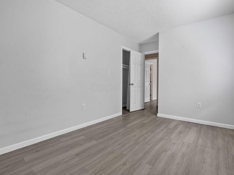 5401 Adderley Avenue , Columbus, OH 43232 Photo 19