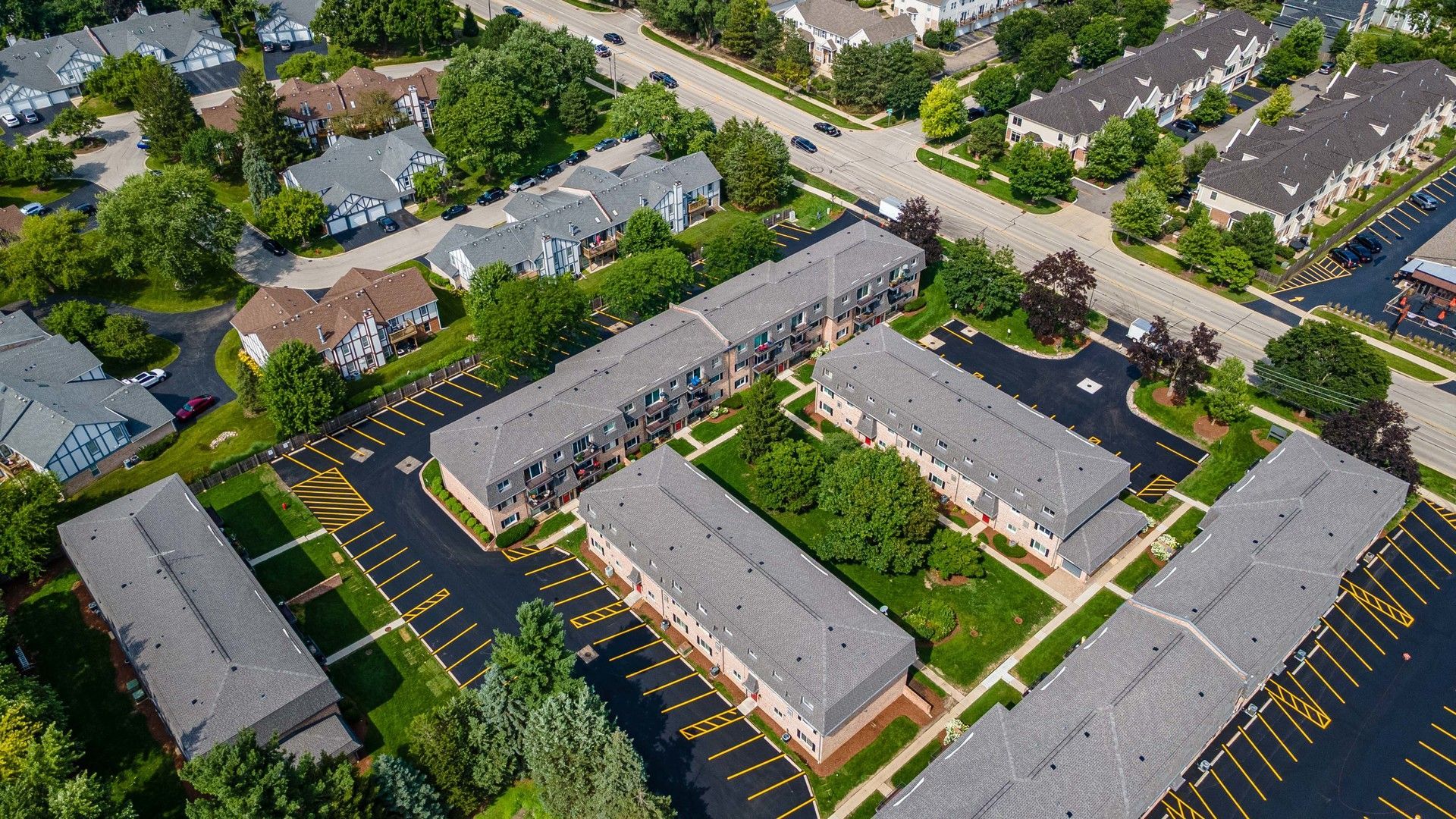 884 S Plum Grove Road , Palatine, IL 60067