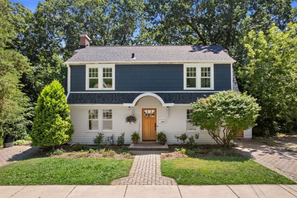 2309 Lakeland Avenue, Madison, WI 53704 Main Photo