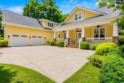 209 High Pointe Drive  photo 4