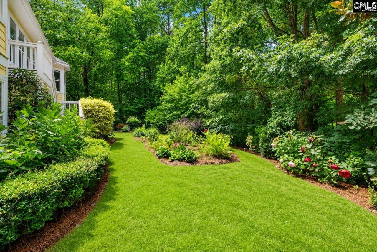 209 High Pointe Drive  Photo 34
