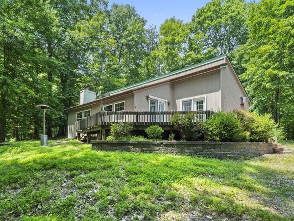 1733 Mohican Lane , Sugar Grove, OH 43155