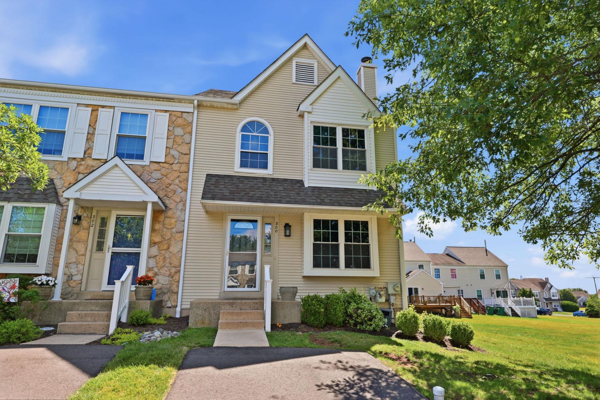 300 COUNTRYSIDE COURT, COLLEGEVILLE, PA 19426