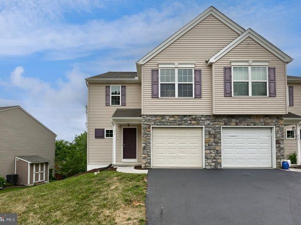 212 EAGLE DRIVE , EPHRATA, PA 17522