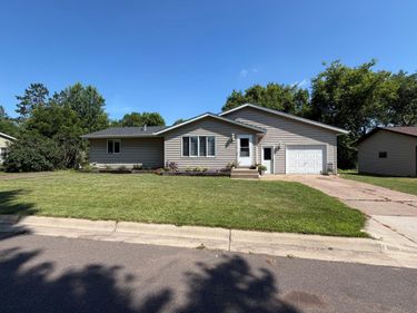 418 1st Street, Sandstone, MN 55072
