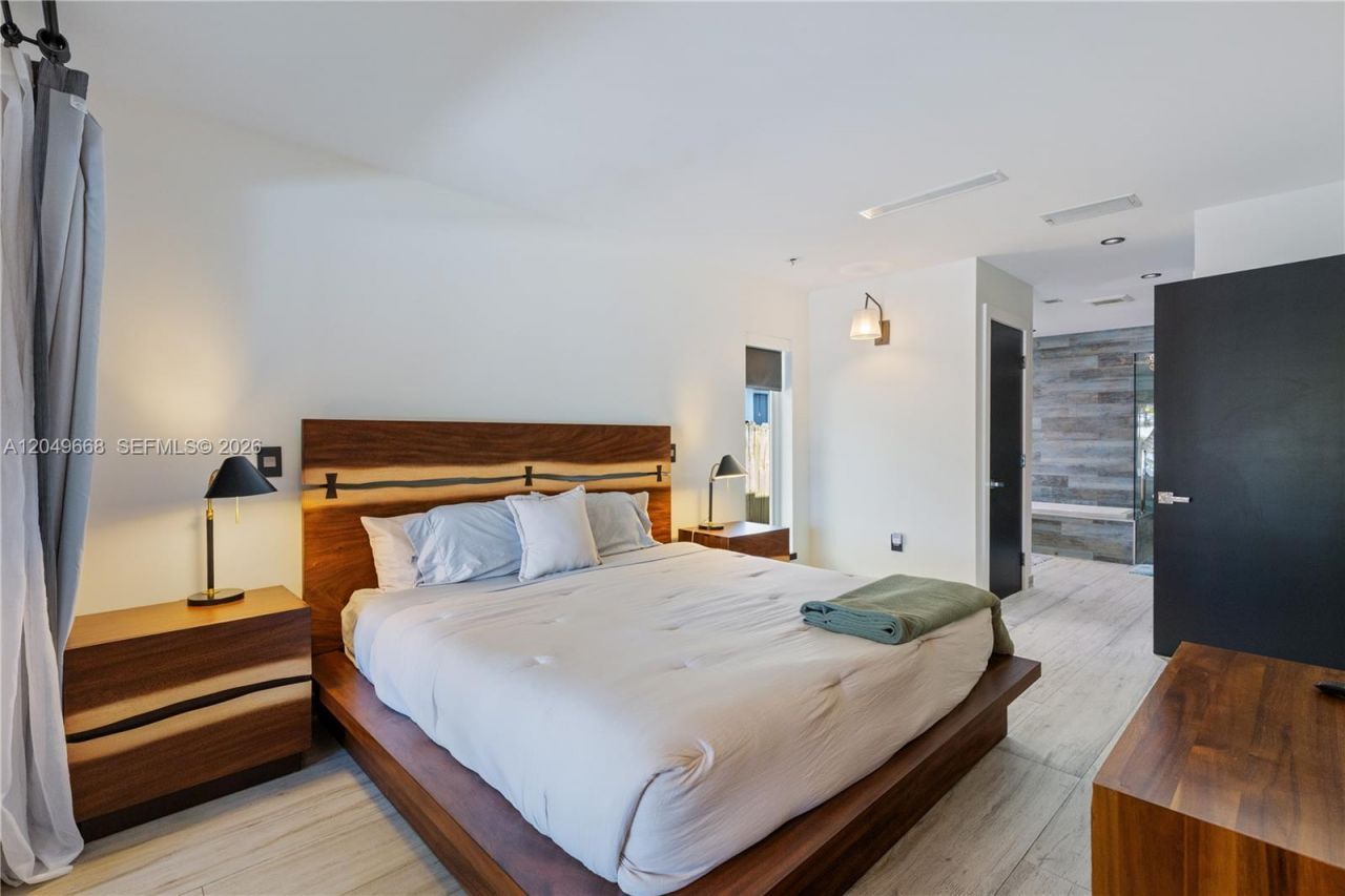 741 86th St , Miami Beach, FL 33141 Photo